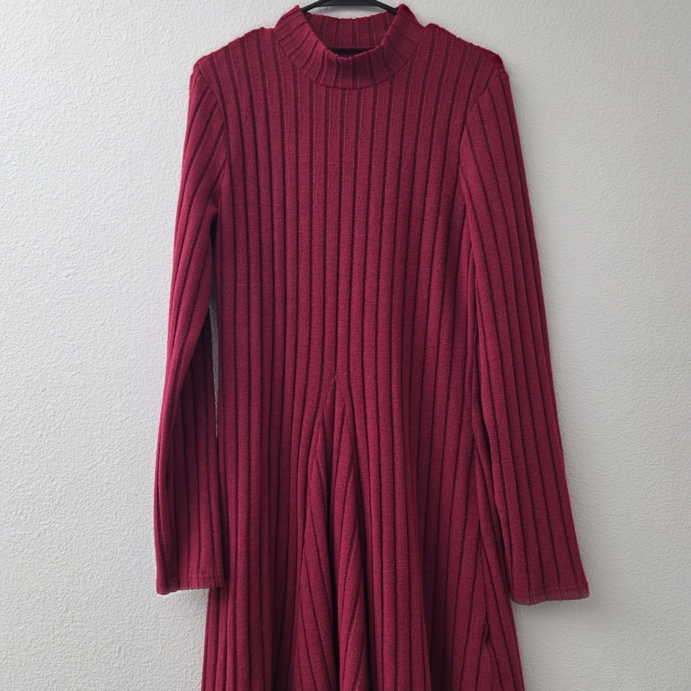 Chic Long Sleeve Ribbed Knit Dress in Deep Red